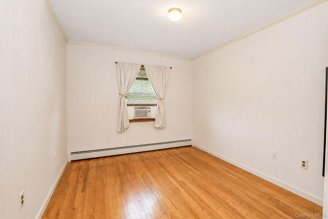 2 Schrempp Lane, Pine Bush, NY 12566