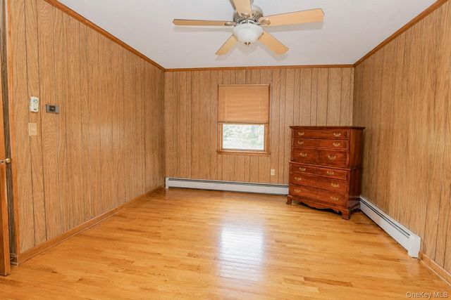 2 Schrempp Lane, Pine Bush, NY 12566