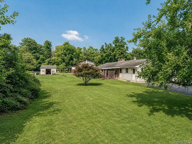 2 Schrempp Lane, Pine Bush, NY 12566