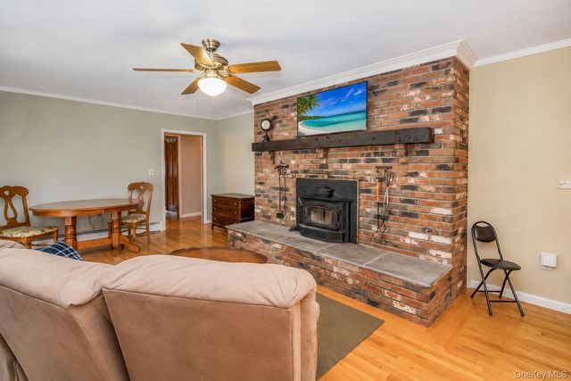 2 Schrempp Lane, Pine Bush, NY 12566