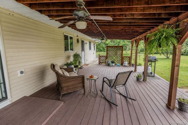 2 Schrempp Lane, Pine Bush, NY 12566