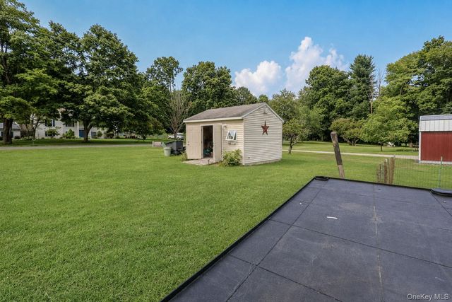 2 Schrempp Lane, Pine Bush, NY 12566