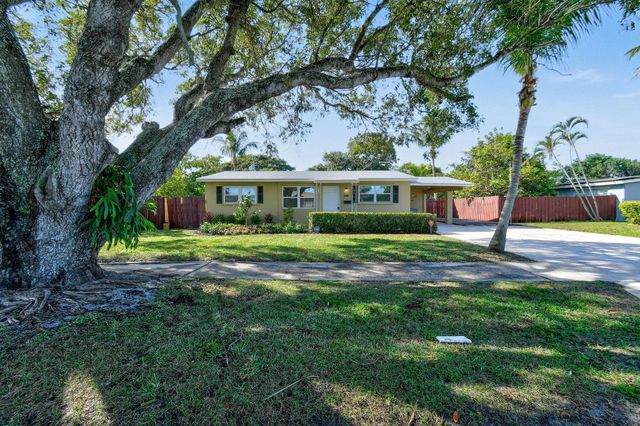 836 Evergreen Drive, Lake Park, FL 33403