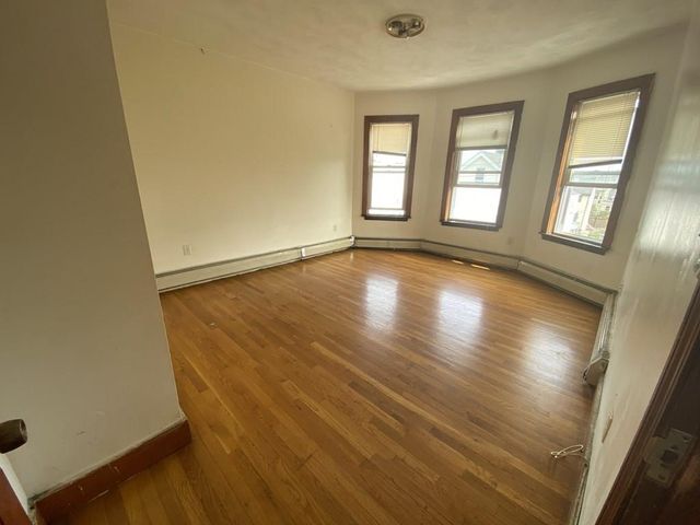 15 Duncan St, Boston, MA 02122