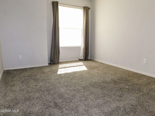 13813 Flora Vista Avenue, Horizon City, TX 79928