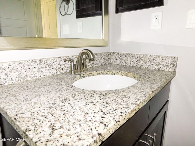 13813 Flora Vista Avenue, Horizon City, TX 79928