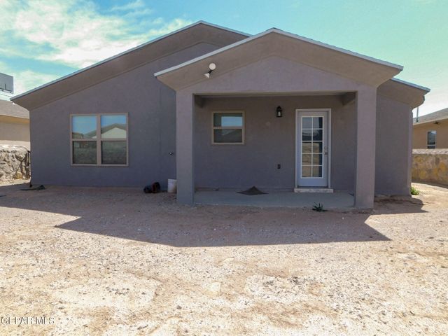 13813 Flora Vista Avenue, Horizon City, TX 79928