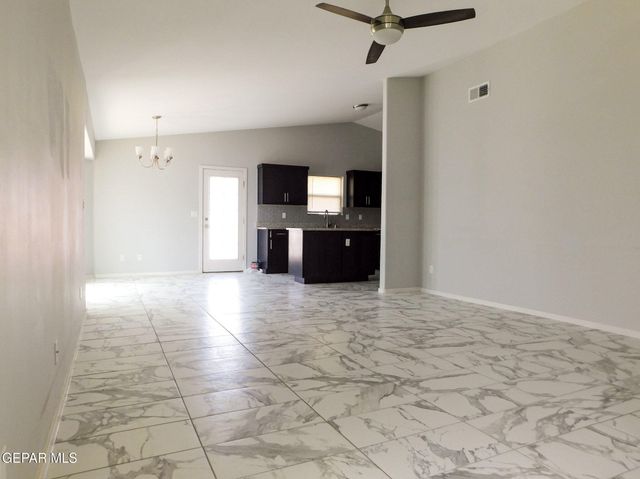 13813 Flora Vista Avenue, Horizon City, TX 79928