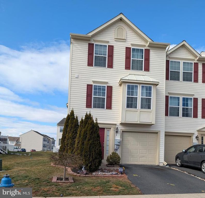 3207 ORCHARD VIEW RD, Reading, PA 19606