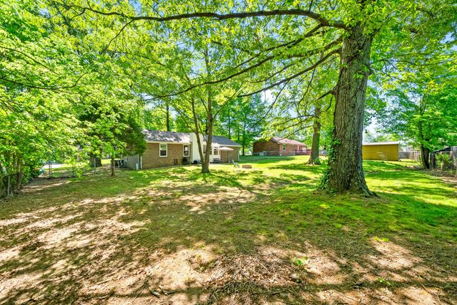 504 Linda Ln, Clarksville, TN 37042