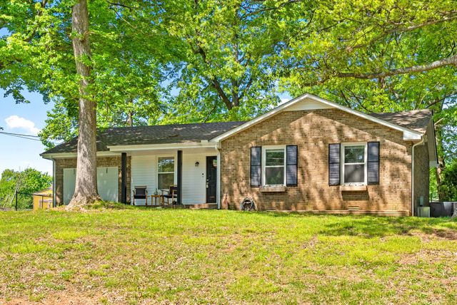 504 Linda Ln, Clarksville, TN 37042