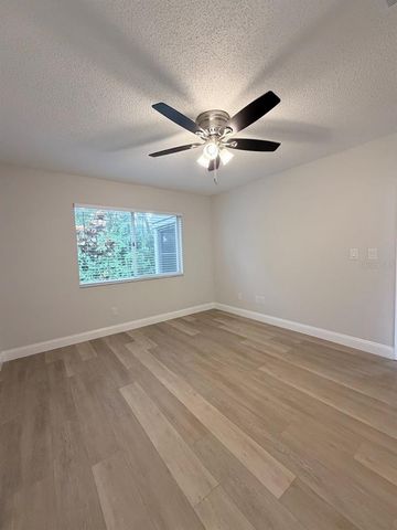 12406 EAGLESWOOD DRIVE B, Hudson, FL 34667