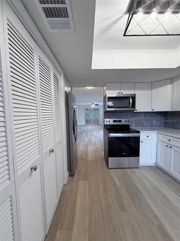 12406 EAGLESWOOD DRIVE B, Hudson, FL 34667