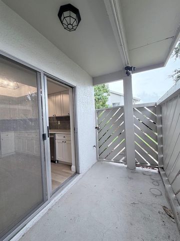 12406 EAGLESWOOD DRIVE B, Hudson, FL 34667