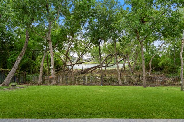 128 Flamingo Island Drive, Missouri City, TX 77459