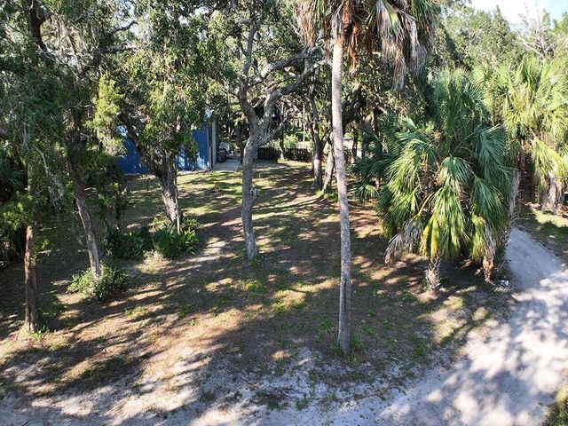 1246 Live Oak Island Road, Crawfordville, FL 32327