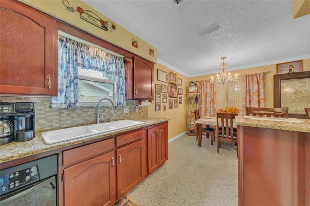 7613 CLOVER Lane, Watauga, TX 76148