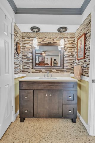 7613 CLOVER Lane, Watauga, TX 76148