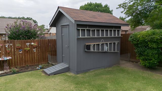 7613 CLOVER Lane, Watauga, TX 76148