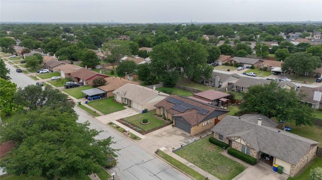 7613 CLOVER Lane, Watauga, TX 76148