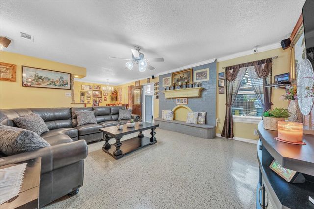 7613 CLOVER Lane, Watauga, TX 76148