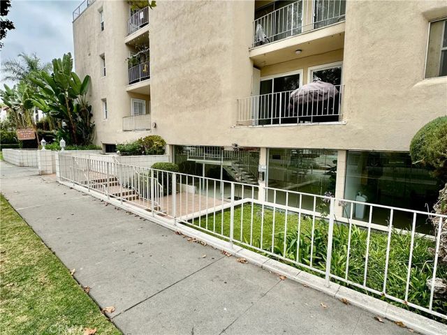 423 S Rexford Drive 303, Beverly Hills, CA 90212