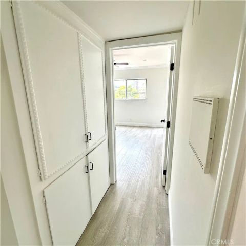 423 S Rexford Drive 303, Beverly Hills, CA 90212