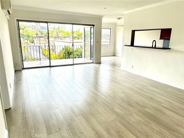 423 S Rexford Drive 303, Beverly Hills, CA 90212