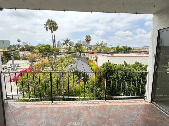 423 S Rexford Drive 303, Beverly Hills, CA 90212