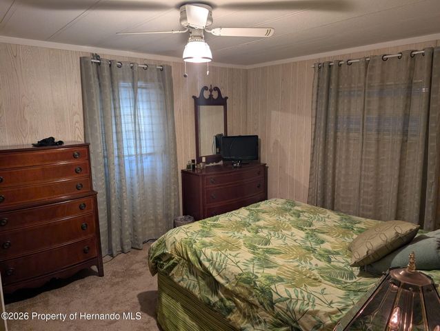 8449 Central Avenue, Brooksville, FL 34613