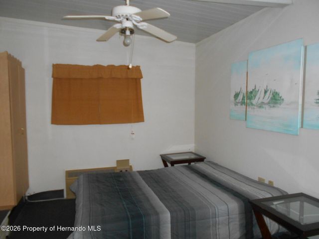 8449 Central Avenue, Brooksville, FL 34613