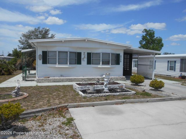 8449 Central Avenue, Brooksville, FL 34613