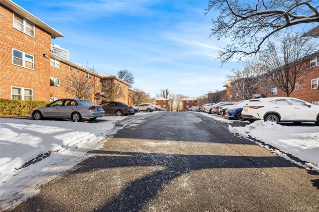 156 Centre Avenue 2G, New Rochelle, NY 10805