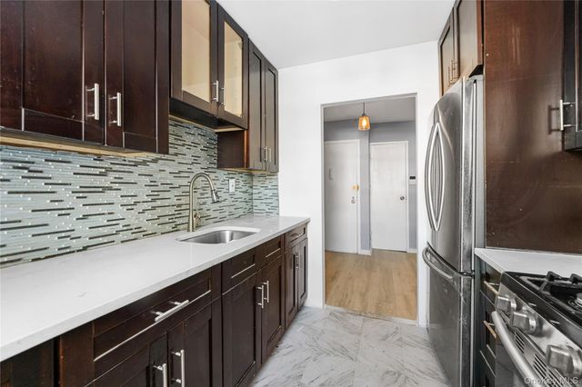 156 Centre Avenue 2G, New Rochelle, NY 10805