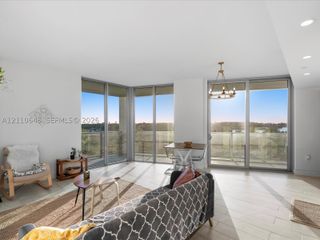 2000 Metropica Way 404, Sunrise, FL 33323