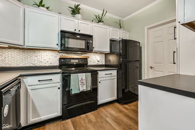 5019 Amber Creek Place 208, Indianapolis, IN 46237