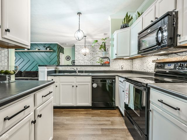 5019 Amber Creek Place 208, Indianapolis, IN 46237