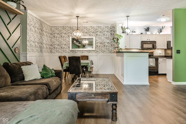 5019 Amber Creek Place 208, Indianapolis, IN 46237