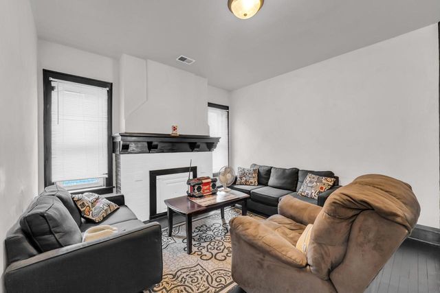 6027 18th AVENUE, Kenosha, WI 53143