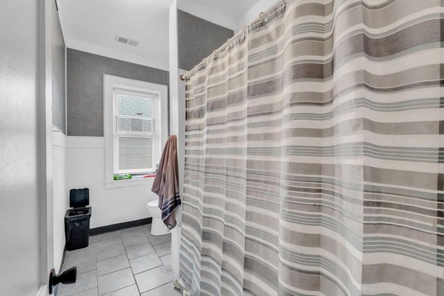 6027 18th AVENUE, Kenosha, WI 53143