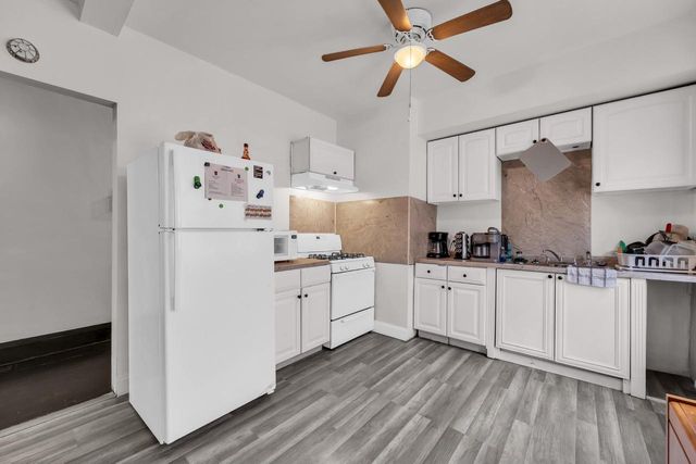 6027 18th AVENUE, Kenosha, WI 53143