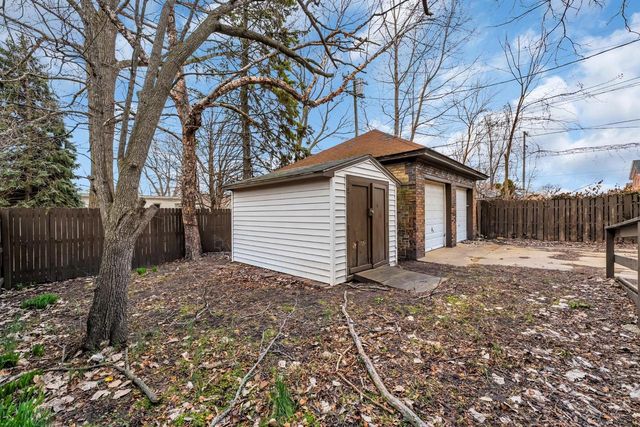 6027 18th AVENUE, Kenosha, WI 53143