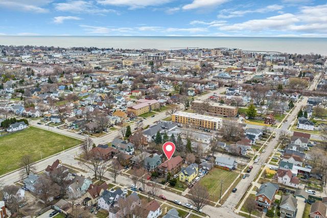 6027 18th AVENUE, Kenosha, WI 53143