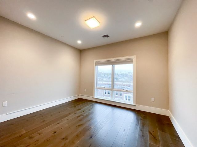 214 Market St 503, Boston, MA 02135