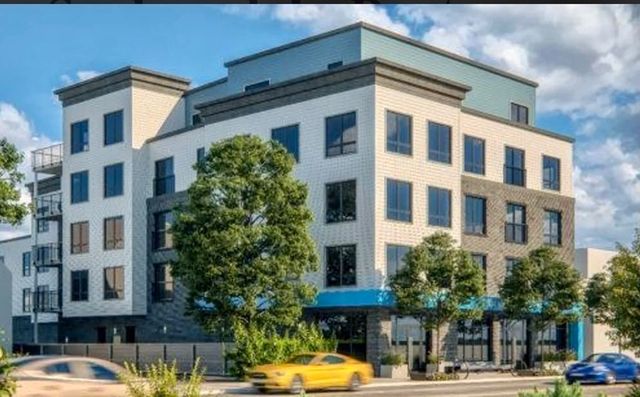 214 Market St 503, Boston, MA 02135