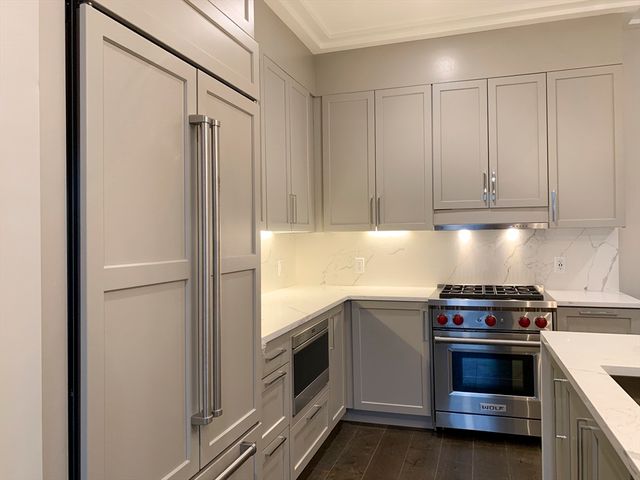 214 Market St 503, Boston, MA 02135