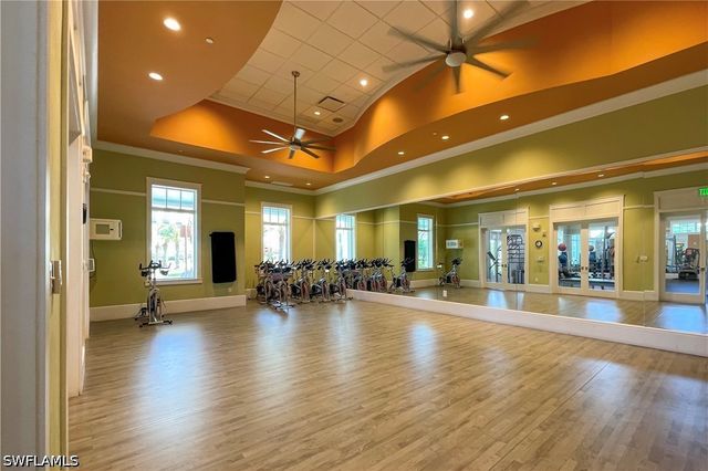 7084 Saona CT, Naples, FL 34113