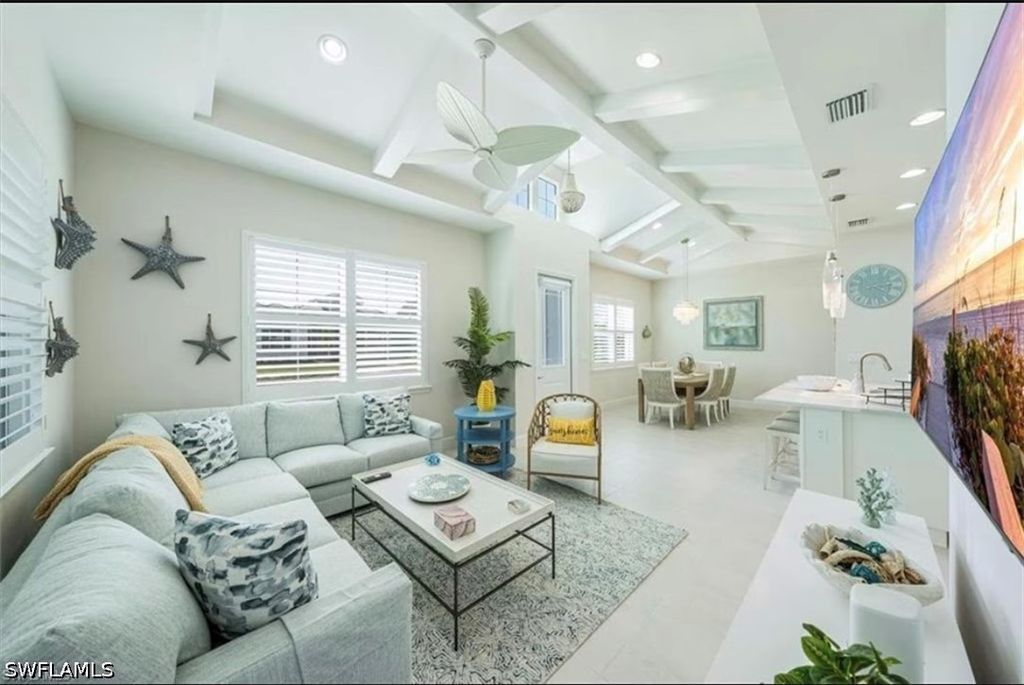 7084 Saona CT, Naples, FL 34113