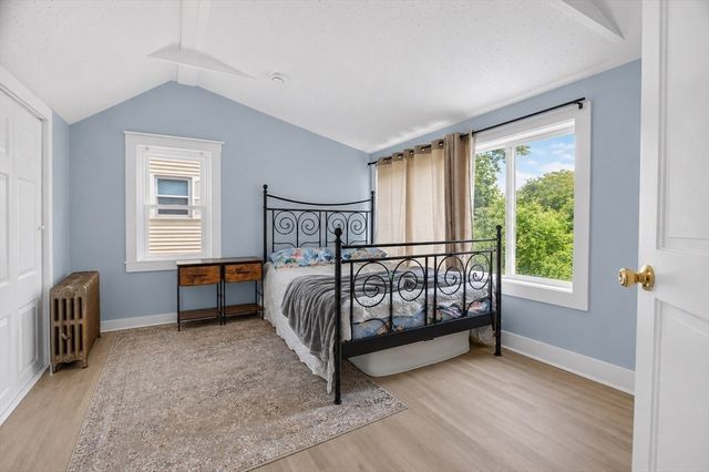 40 Lake St, Weymouth, MA 02189