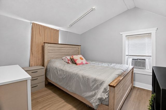 40 Lake St, Weymouth, MA 02189